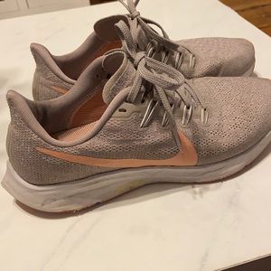 NIKE Zoom Pegasus 36